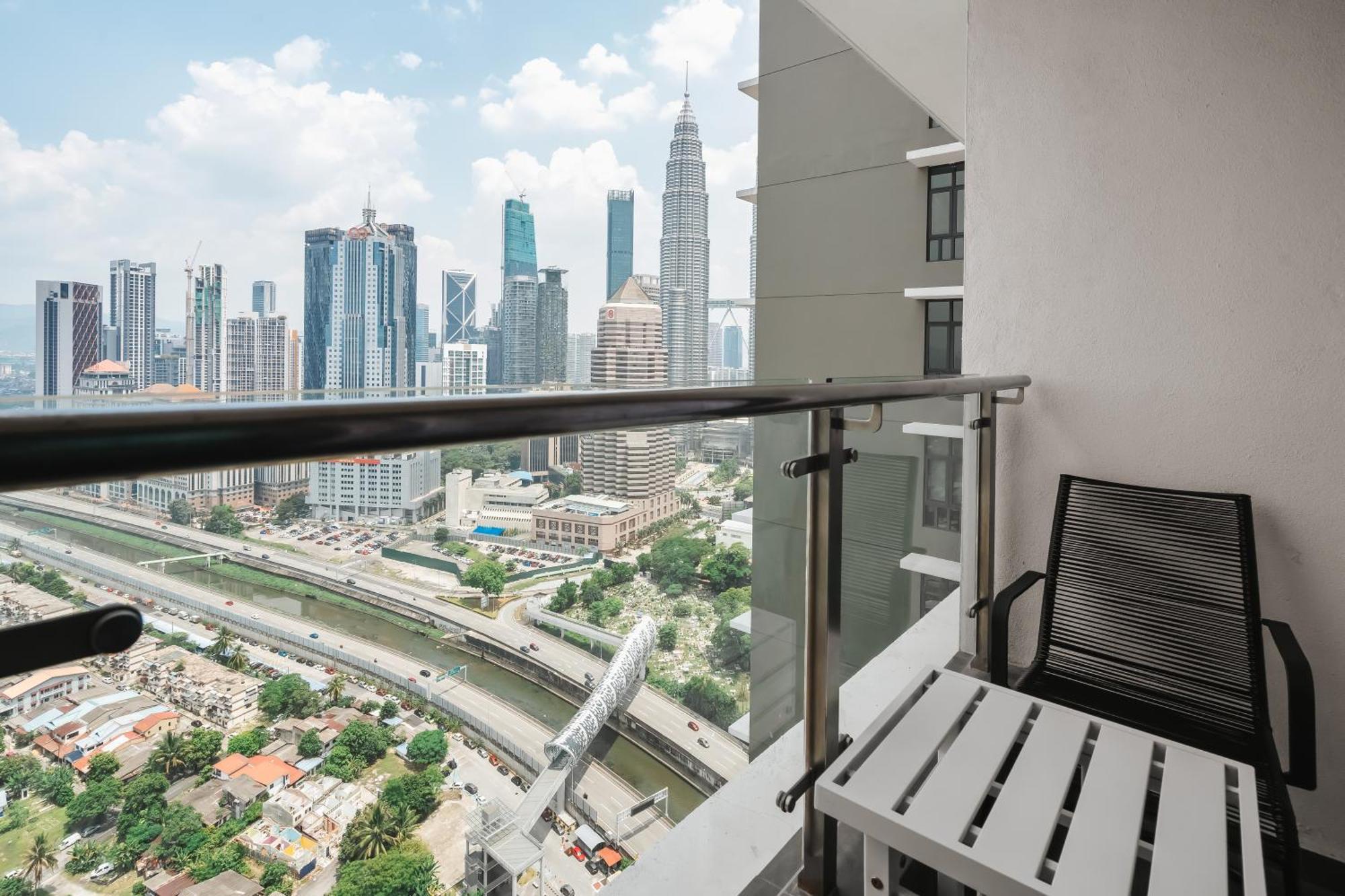 Klcc View Condo Stay Куала Лумпур Екстериор снимка